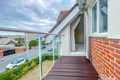 10 Carlton Dene balc