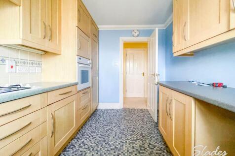 10 Carlton Dene kitc