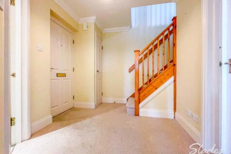 10 carlton Dene entr