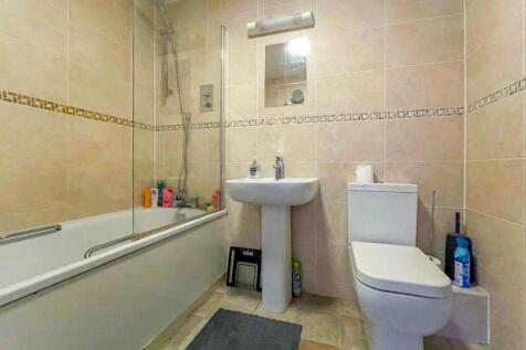 6 ELLIS HOUSE BATHRO