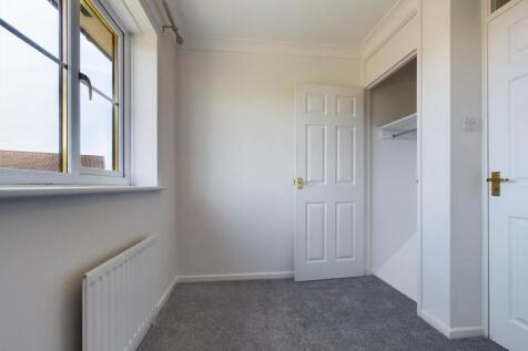 BEDROOM 3 (2)
