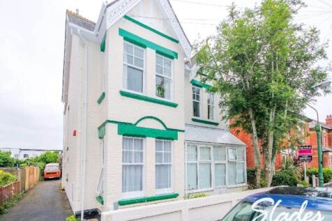 18 Morley Road Front