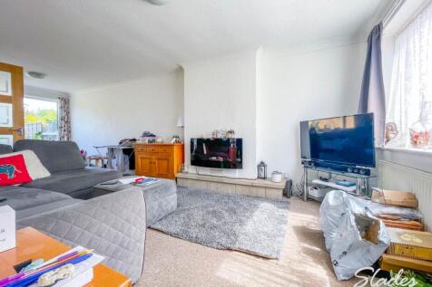 6 bronte lounge main