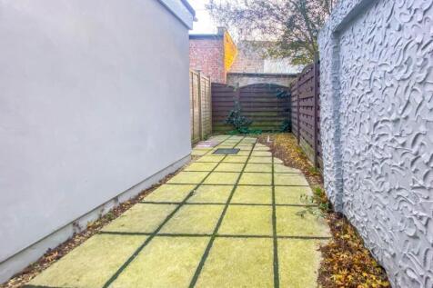 3 123 parkwood garde