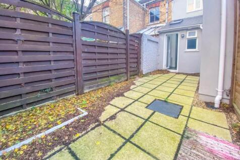 3 123 parkwood garde
