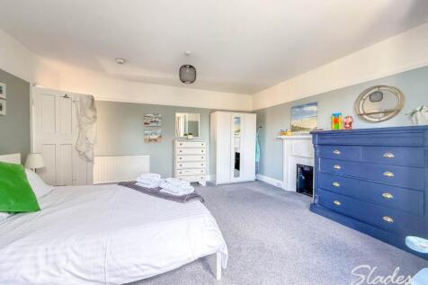 BEDROOM 1 (3)