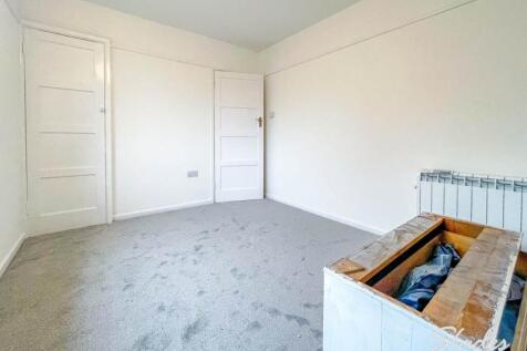 BEDROOM 1 (2)