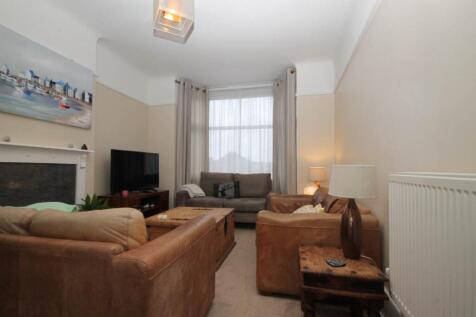 6 Stourwood mansions