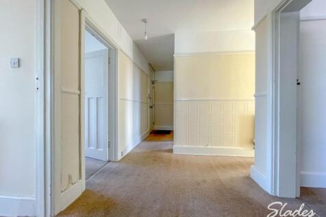 6 stourwood hallway 