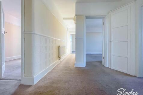 6 stourwood hallway 