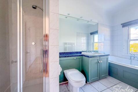 EN-SUITE (2)