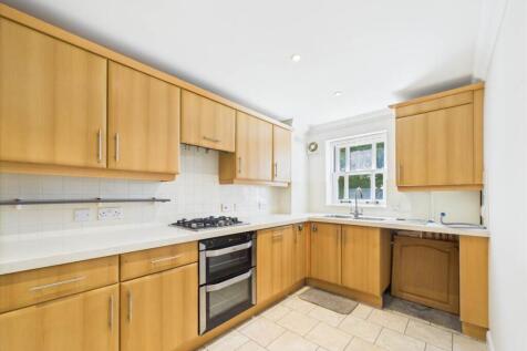 3 east cliff manor k