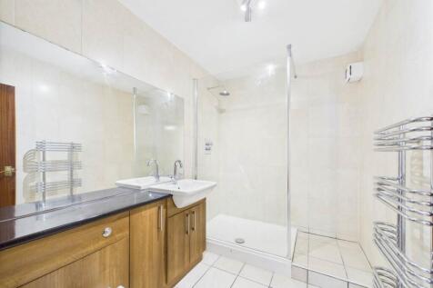 2 grosvenor court en