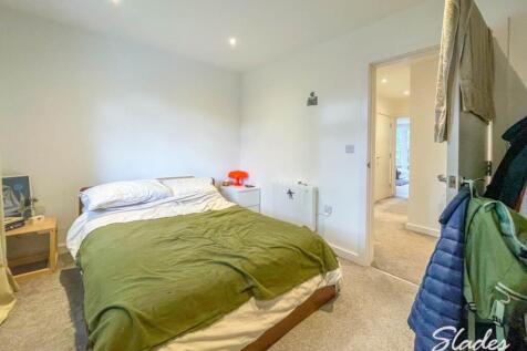 BEDROOM 2(2)