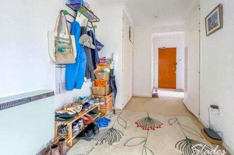 ENTRANCE HALL 2