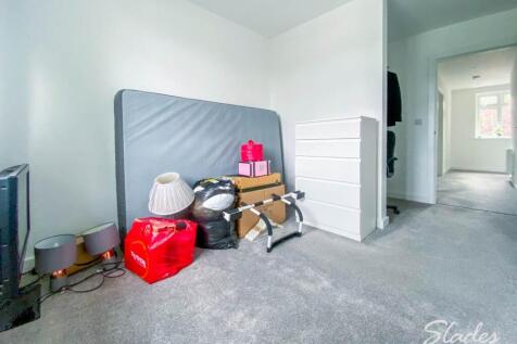 Bedroom 2 (2)