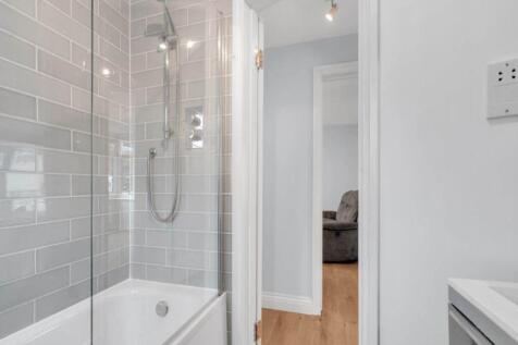 1 croyde bathroom 