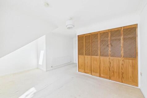 BEDROOM 1 (2)