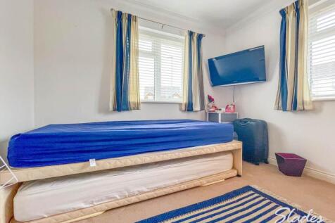 1 Avenue Court secon