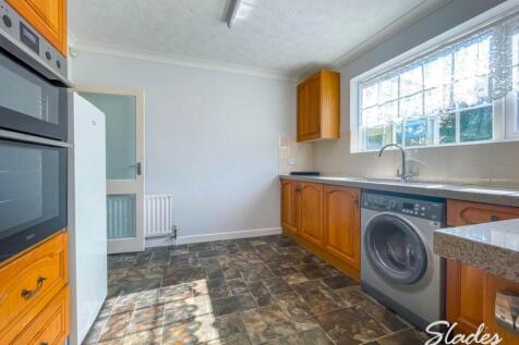 50 forest kitchen 2