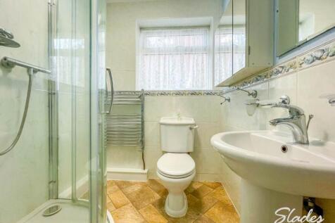 50 forest bathroom 