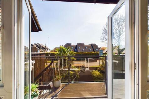 21 meridians balcony