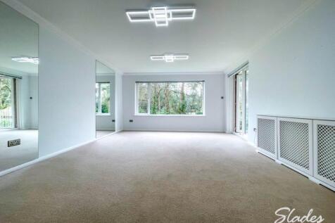 28 Lindsay lounge ma