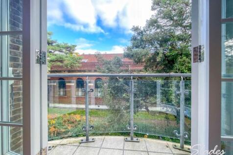 16 East Cliff balcon