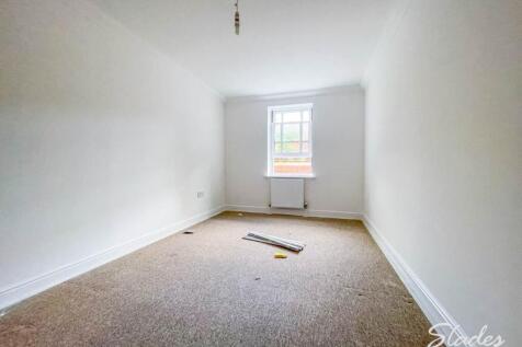 16 east cliff second