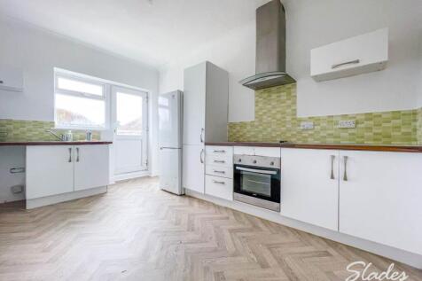 4 avonmore kitchen 2