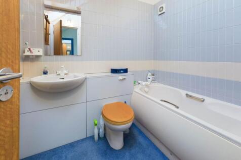 1 smug top floor bat