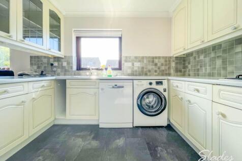 8 the courtyard kitc