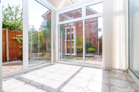 39 Le Pat Close cons