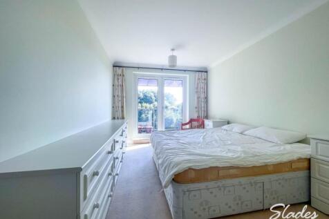 5 byron master bedro