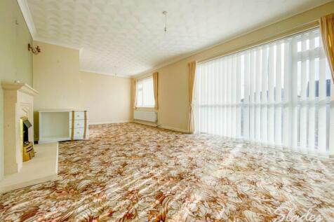 81 Forest lounge mai