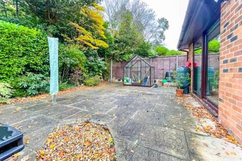 151a Burley Road gar