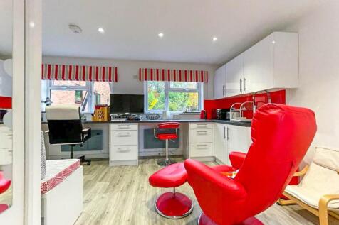 151a Burley Road liv