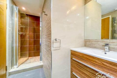 3 seacliff court bat