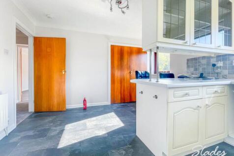 8 The courtyard kitc