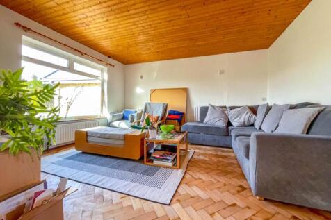 13 Island View loung