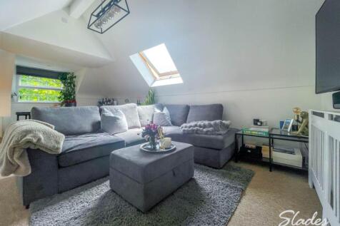 LOUNGE 2