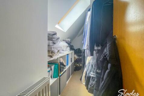 WALK IN WARDROBE