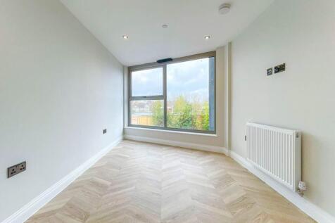 18 bowmont bedroom m