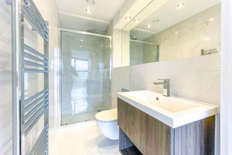 18 Bowmont shower ro