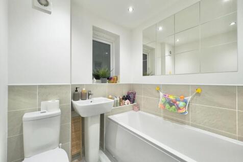 Bathroom KESTRAL.jpg
