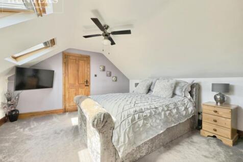 pbox-bedroom-347312.jpg