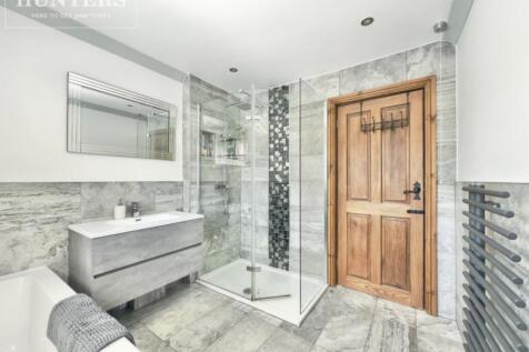 pbox-bathroom-347312.jpg