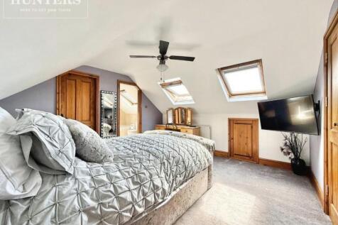pbox-bedroom-347312.jpg