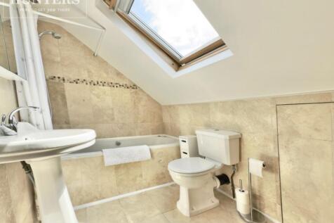 pbox-bathroom-347312.jpg