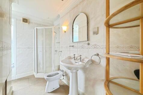 pbox-bathroom-331098.jpeg